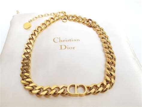 collier christian dior prix